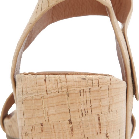 Gentle Souls by Kenneth Cole Gianna Natural Cork Sandals - Picture 9 of 12